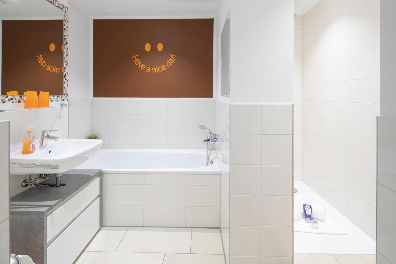 Mein Appartement Huerth Koeln Экстерьер фото
